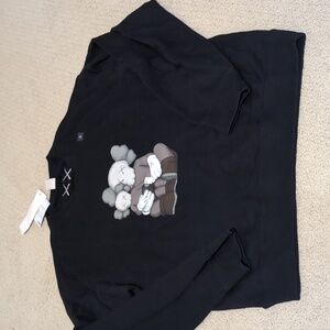 New Uniqlo x KAWS printed black sweatshirt